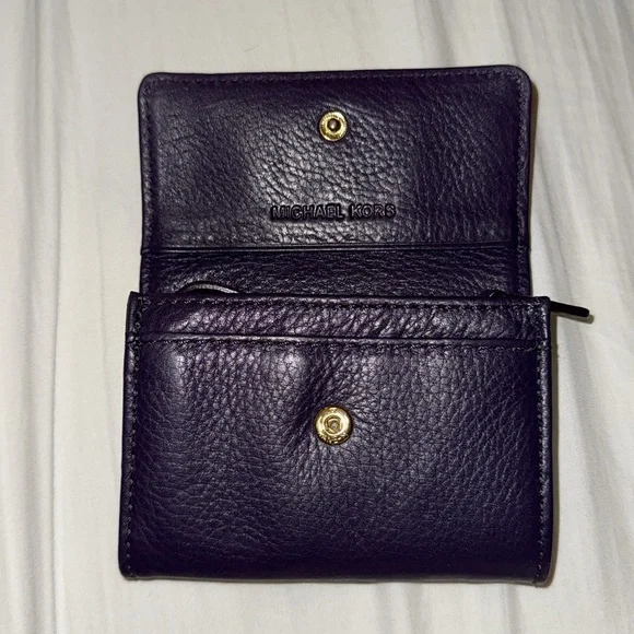 Michael Kors wallet - Picture 4 of 6